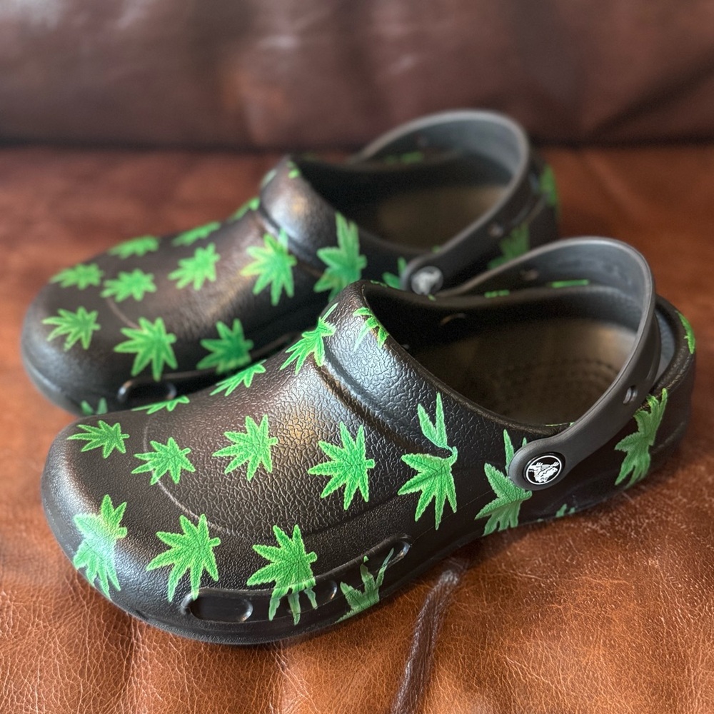 CROCS Hemp Leaf Unisex Bistro Clog